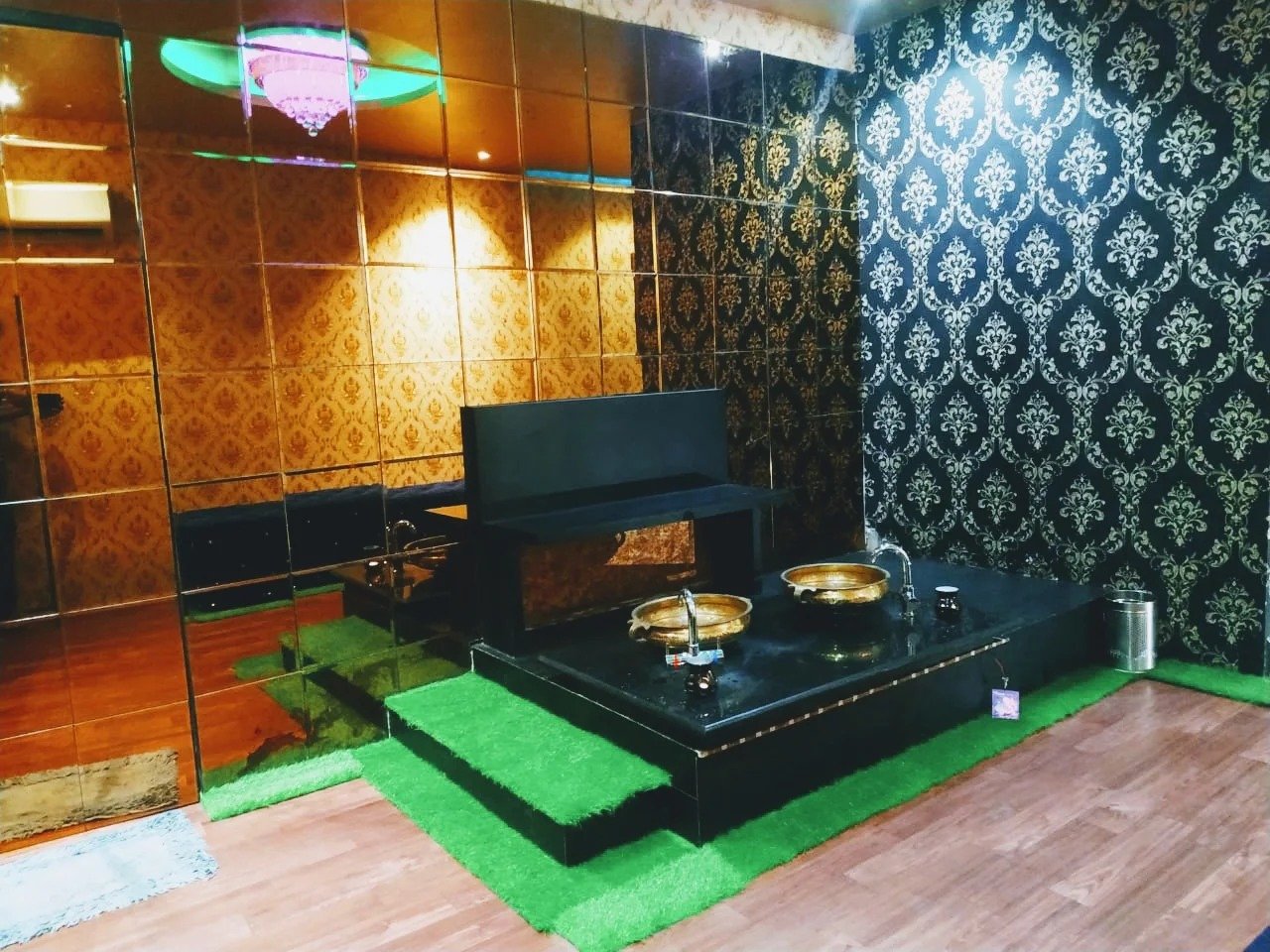 Premium Full Body Massage Therapy Room